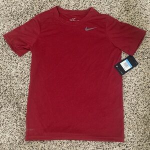 Youth Medium Nike Short Sleeve Red Tee